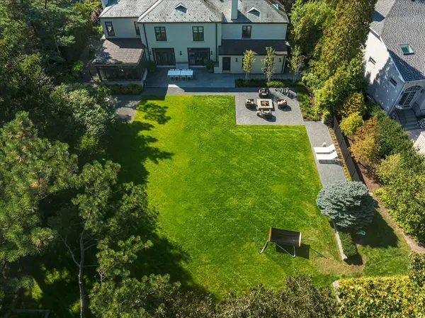 1106 Seneca RD, Wilmette, IL 60091