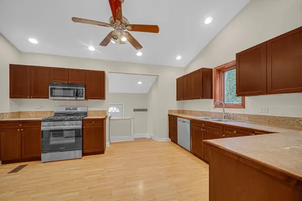235 INGALTON AVE, West Chicago, IL 60185