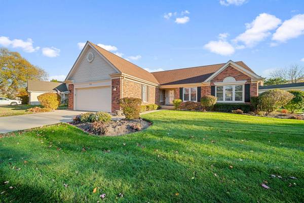 701 N Victoria DR, Palatine, IL 60074