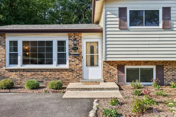 461 S Ardmore TER, Addison, IL 60101