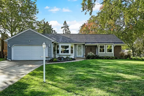 332 El Paso LN, Carol Stream, IL 60188