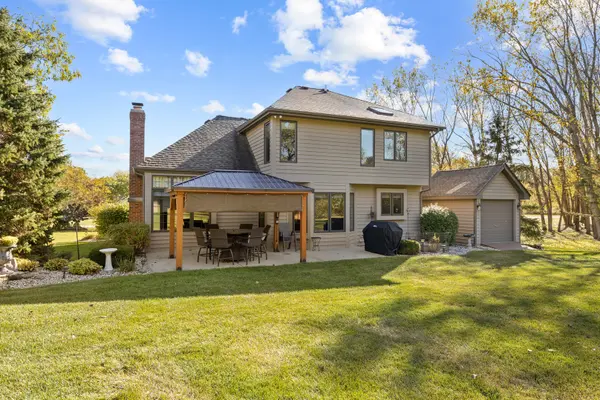10317 Ridge LN, Huntley, IL 60142