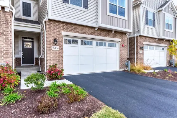 3S484 Lambe LN, Warrenville, IL 60563