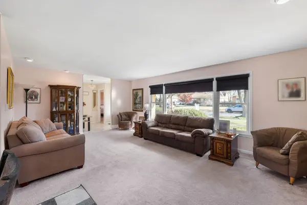 8928 Kenton AVE, Skokie, IL 60076