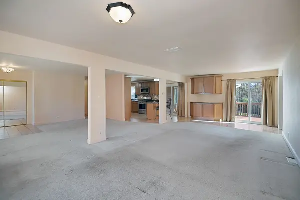 2N603 Virginia AVE, Glen Ellyn, IL 60137