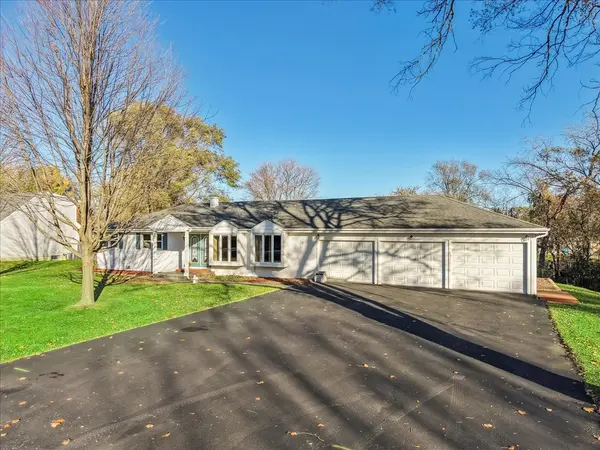 2N603 Virginia AVE, Glen Ellyn, IL 60137