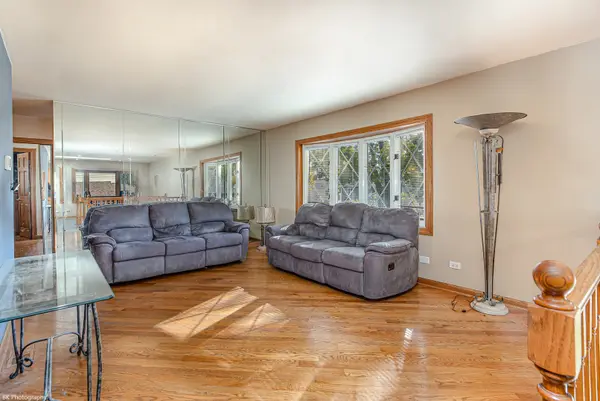 9104 Fairway DR, Orland Park, IL 60462