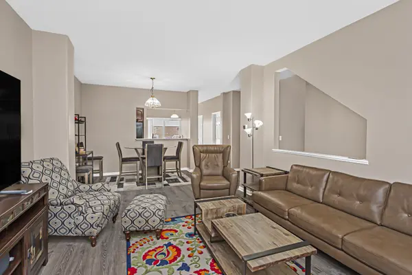 2129 W Concord LN, Addison, IL 60101