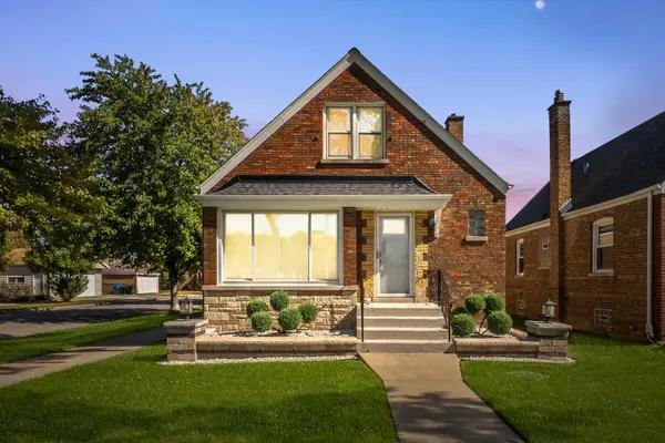 6201 S MEADE AVE, Chicago, IL 60638