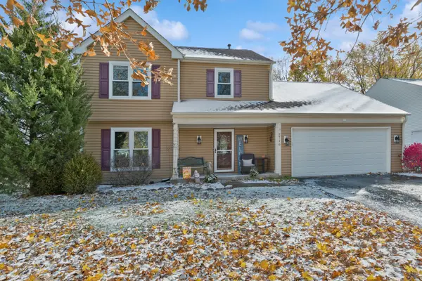 2716 Leyland LN, Aurora, IL 60504