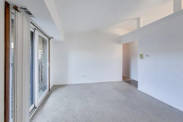 4553 W 56th ST #305, Chicago, IL 60629