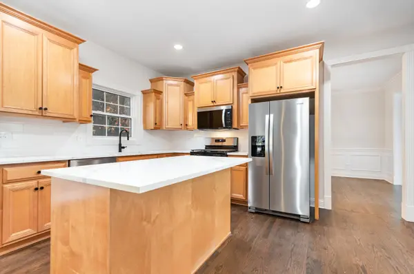 1129 Heartland DR, Yorkville, IL 60560