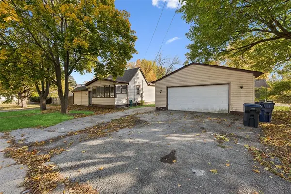 3305 Holdridge AVE, Zion, IL 60099