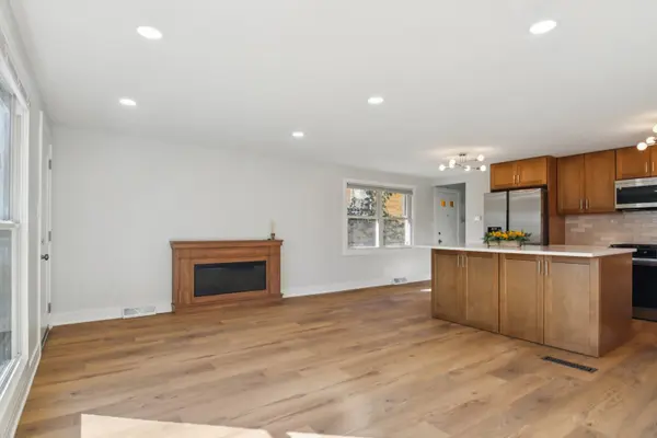 11518 S Aberdeen ST, Chicago, IL 60643