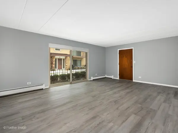 6148 Kensington AVE #1A, Countryside, IL 60525