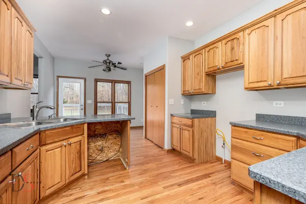 4470 E 1369th RD, Earlville, IL 60518