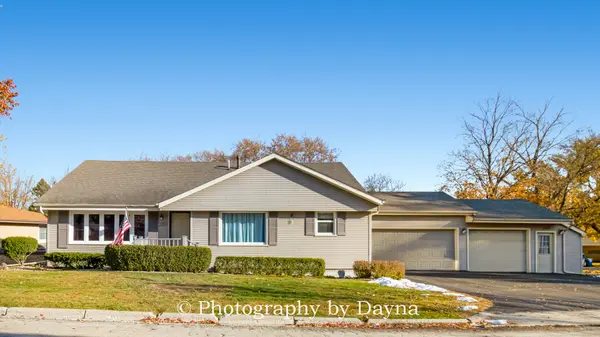 195 Esther CIR, Bourbonnais, IL 60914