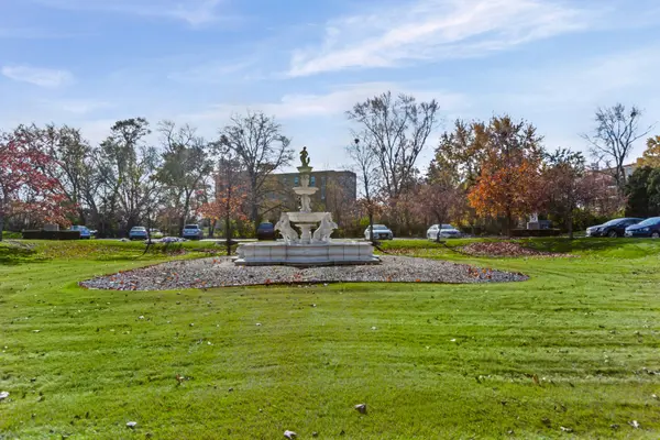 7021 W Touhy AVE #207, Niles, IL 60714