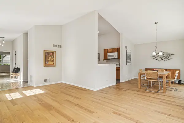 381 BENTLEY PL, Buffalo Grove, IL 60089
