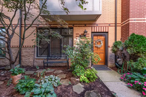 1022 Alexander LN, Oak Park, IL 60302