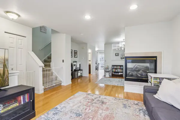 3 W Big Horn DR, Hainesville, IL 60073
