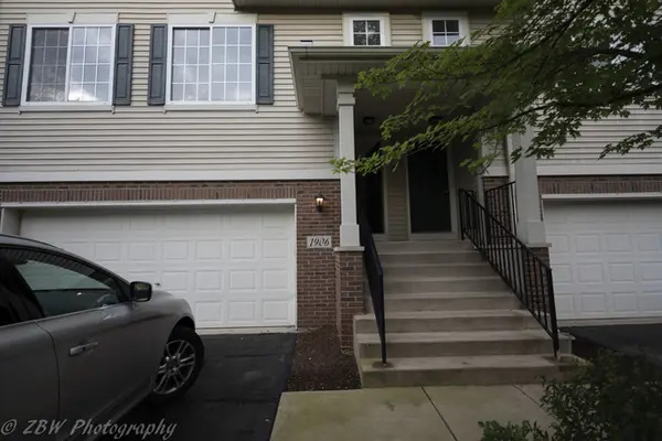 1906 Indian Hill LN #1906, Aurora, IL 60504