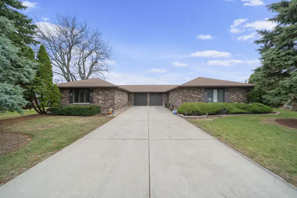 229 Hillcrest AVE #A, Yorkville, IL 60560