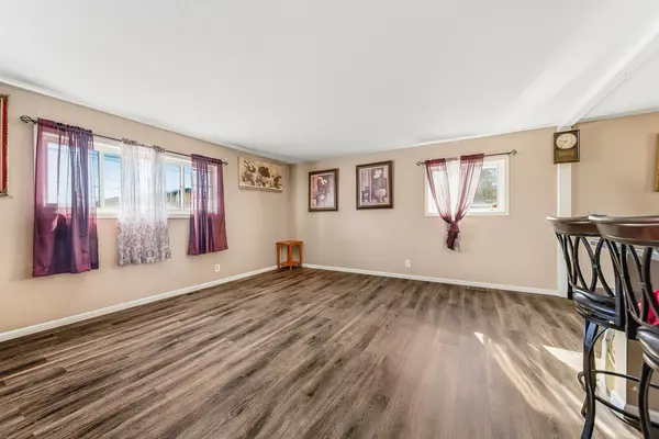 208 S Pinecrest RD, Bolingbrook, IL 60440