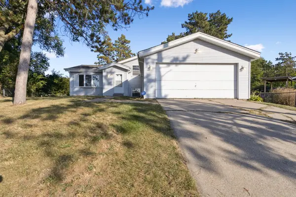 2724 Norway Pine RD, Rockford, IL 61109