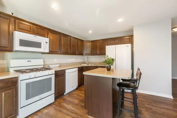 255 Wildmeadow LN, Woodstock, IL 60098