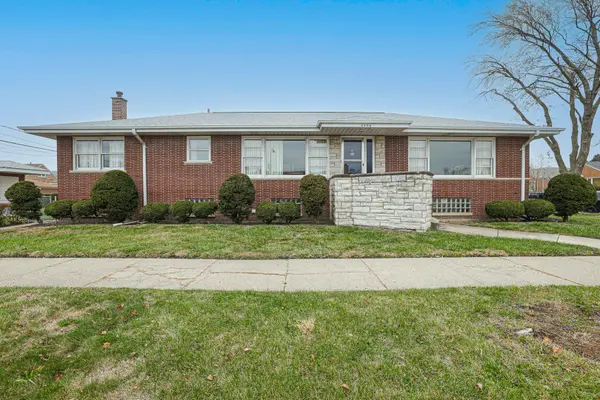 5556 S Tripp AVE, Chicago, IL 60629