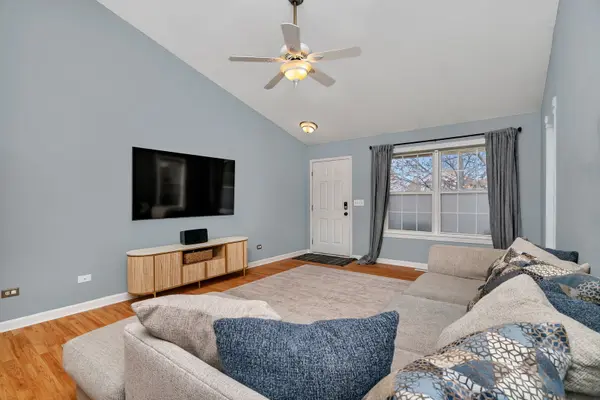 1605 Heritage Pointe CT, Plainfield, IL 60586