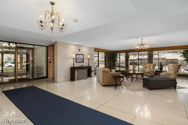 203 N Kenilworth AVE #2N, Oak Park, IL 60302