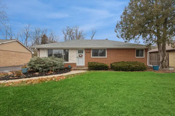 24874 W Lakeview DR,  Lake Villa,  IL 60046