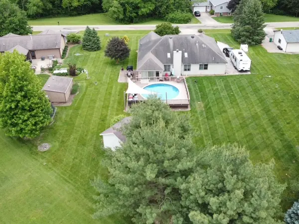 7629 White Oak RD, Clinton, IL 61727