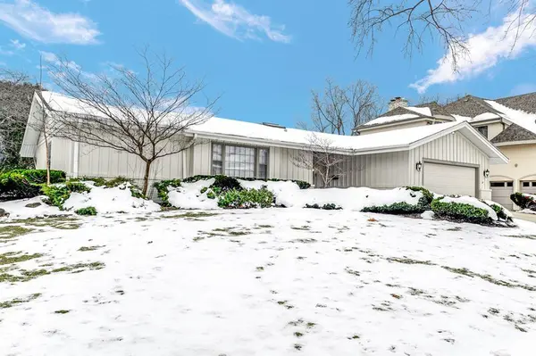 1117 Summit Hills LN, Naperville, IL 60563