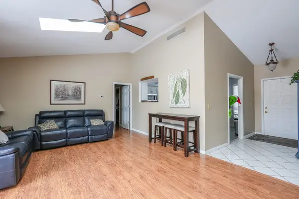 550 MEADOWS RD S, Bourbonnais, IL 60914
