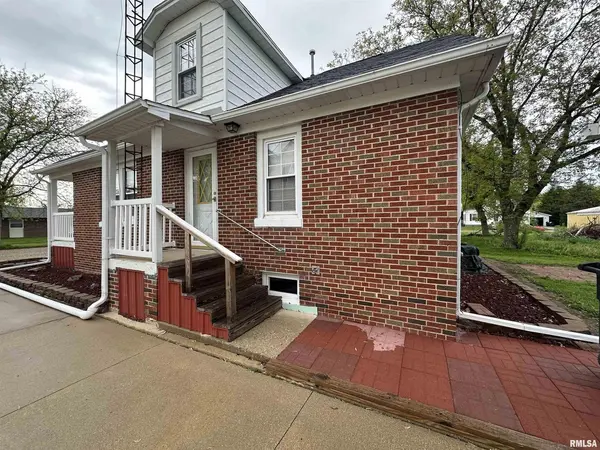 505 Saint Clair ST, Altamont, IL 62411