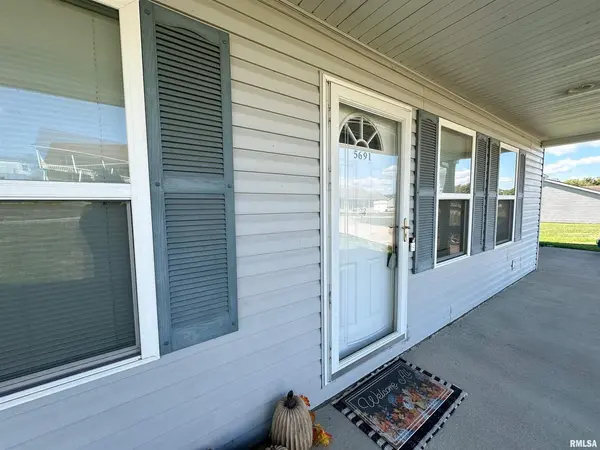 5691 Silver Fox DR, Carterville, IL 62918