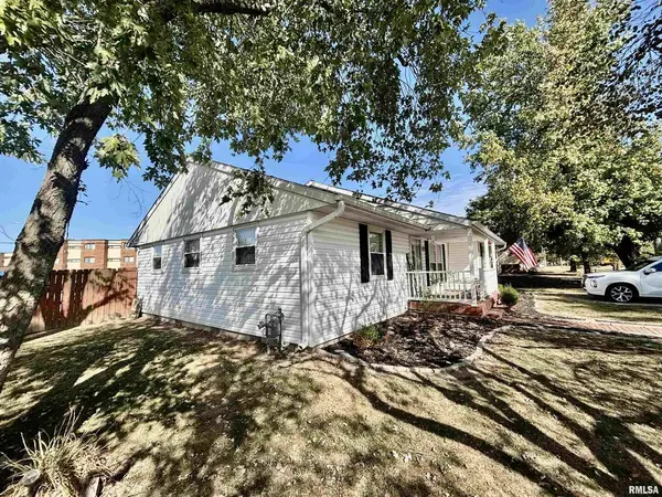 1012 W 4TH ST, Centralia, IL 62801