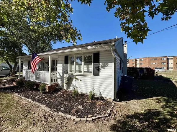1012 W 4TH ST, Centralia, IL 62801
