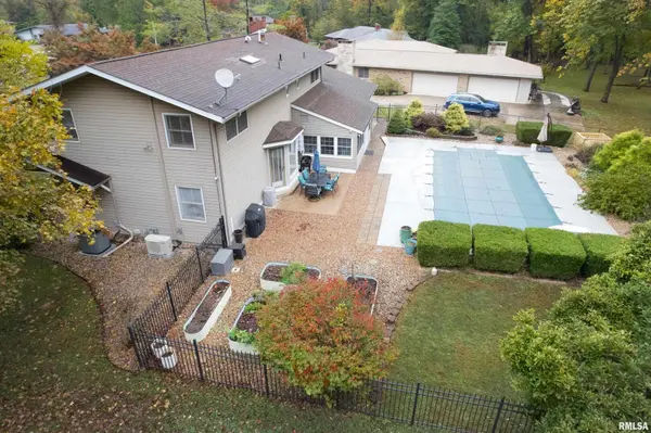 2605 W KENT DR, Carbondale, IL 62901