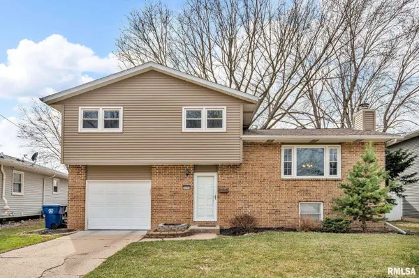 3014 N PINE ST, Davenport, IA 52804