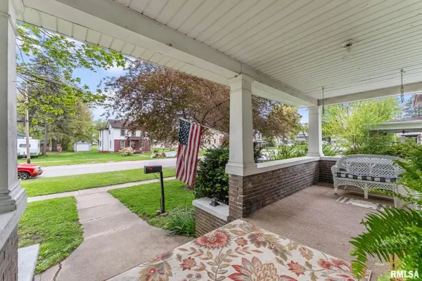 314 W LOCUST ST, Cambridge, IL 61238