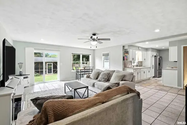 1620 65TH AVE W, Rock Island, IL 61201