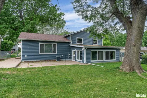 2845 WASHINGTON LN, Davenport, IA 52804