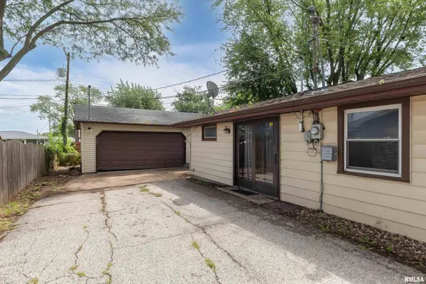 2315 11TH ST, Silvis, IL 61282