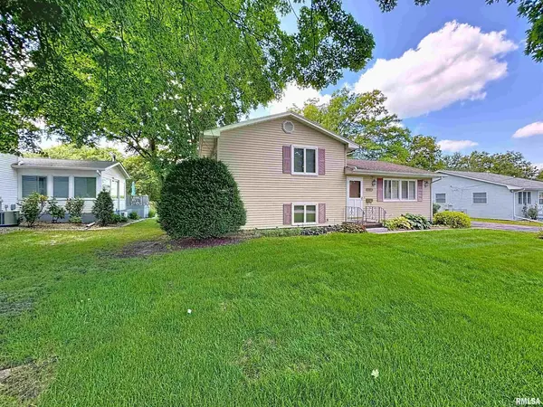 303 N WEST ST, Cambridge, IL 61238-1036
