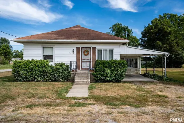 215 W Buckner ST, Buckner, IL 62819