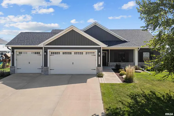 5555 EMILY RD,  Bettendorf,  IA 52722